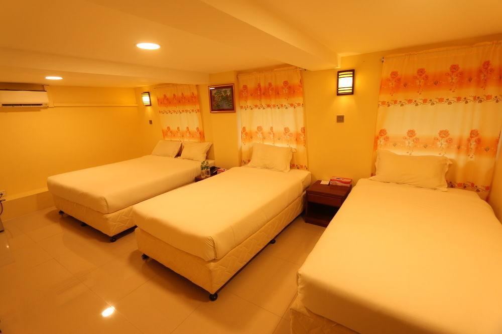 Family Treasure Yangon Hotel Exterior photo