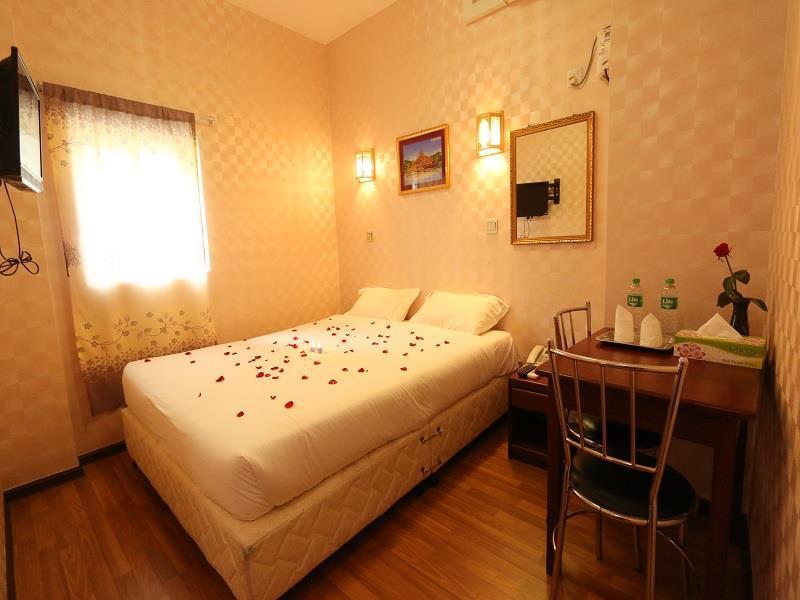 Family Treasure Yangon Hotel Exterior photo