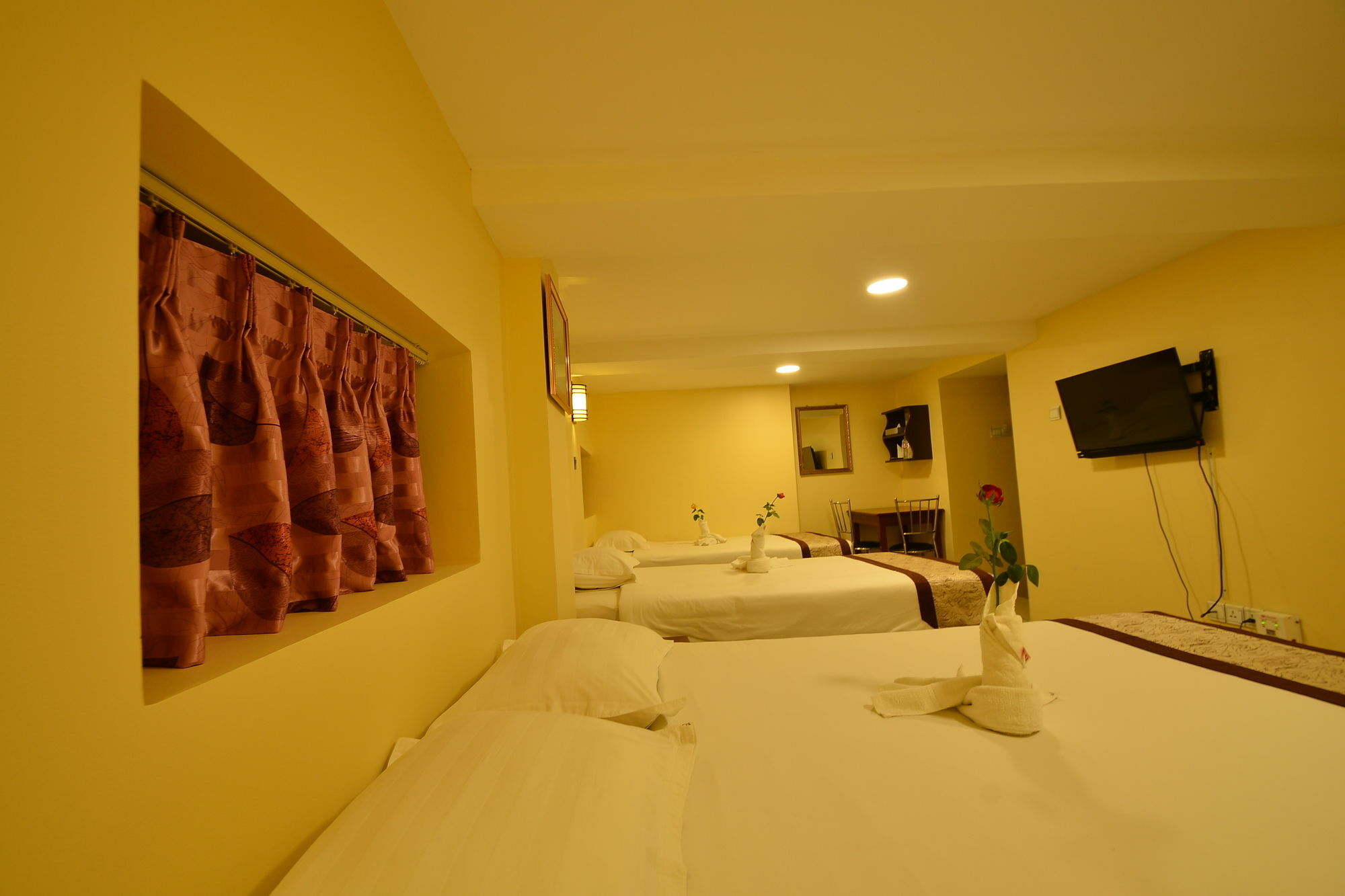 Family Treasure Yangon Hotel Exterior photo